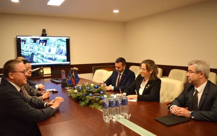 Izraelio ambasados atstovų vizitas Palangoje: pagarba istorijai ir žvilgsnis į ateitį – nuotrauka 6