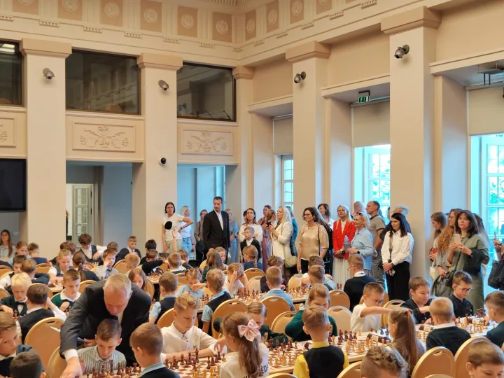Palangos „Baltijos“ pagrindinės mokyklos mokiniai – Prezidentūroje! – nuotrauka 2