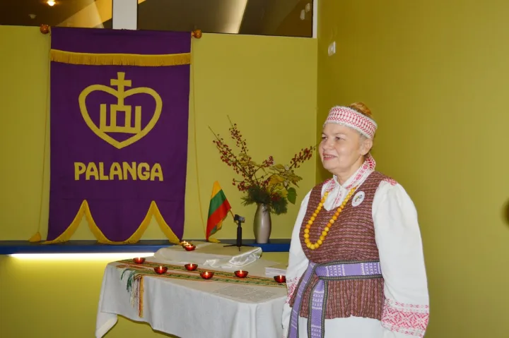 Bendražygius su jubiliejumi sveikino LPKTS Palangos filialo pirmininkė I. Galdikaitė.