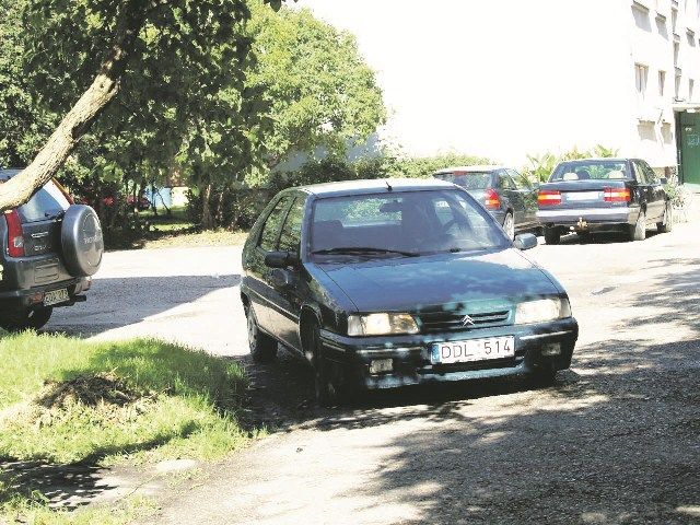 Ganyklų gatvės daugiabučių gyventojai 18 metų   nesutaria dėl įvažiavimo į aikštelę – nuotrauka 1
