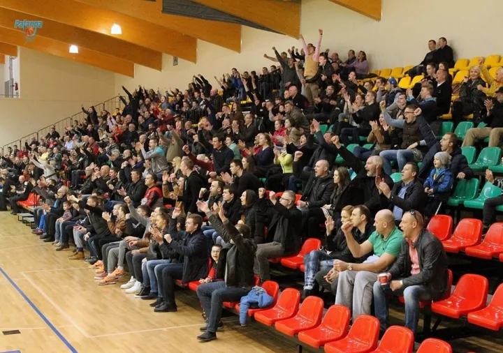 Į „Palanga“ rungtynes susirenka daug žiūrovų.