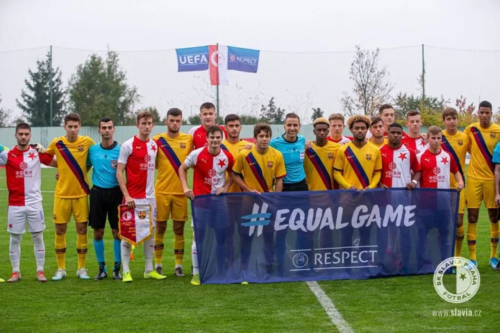 Gevork Arakelian futbolo aikštėje – griežtas teisėjas, už jos – didelės šeimos narys, dviejų mažylių tėtis – nuotrauka 1