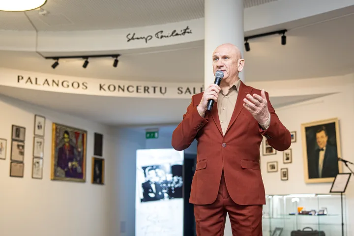 Palangos koncertų salėje atidaryta paroda kvies šiltai prisiminti maestro Stasį Povilaitį – nuotrauka 1