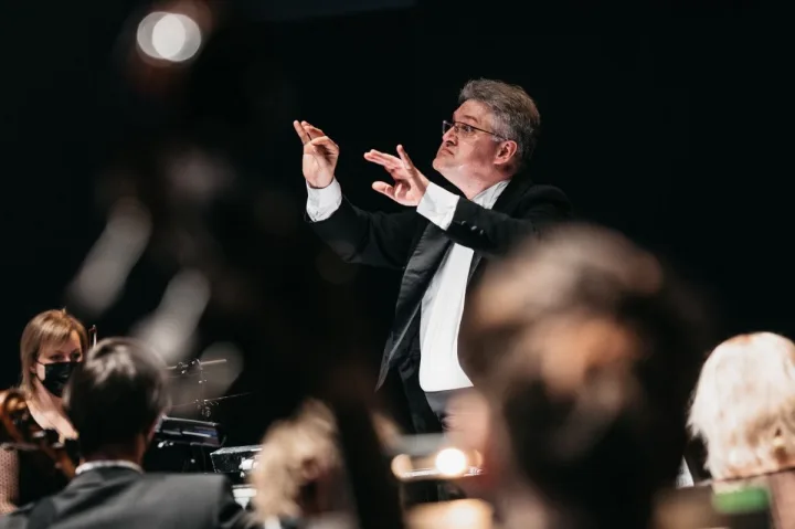 KVMT orkestras ir vyr.dirigentas Tomas Ambrozaitis. Domo Rimeikos nuotr.