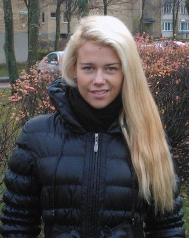 Abiturientė Indrė Bartkutė atskleidė, jog bijo užsitraukti mokytojų rūstybę, todėl nuslėpė, kokias papildomas pamokas lanko.