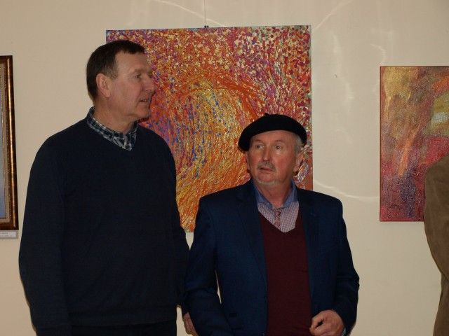 „Mosto“ parodoje – raudonos spalvos šėlsmas – nuotrauka 1