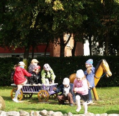 Pagrindinis programos tikslas – skatinti ikimokyklinio amžiaus vaikus ir pradinių klasių mokinius valgyti vaisius ir daržoves.