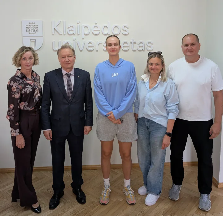 Justė Jocytė pasirinko studijas „arčiau širdies“ – Klaipėdos universitete – nuotrauka 1
