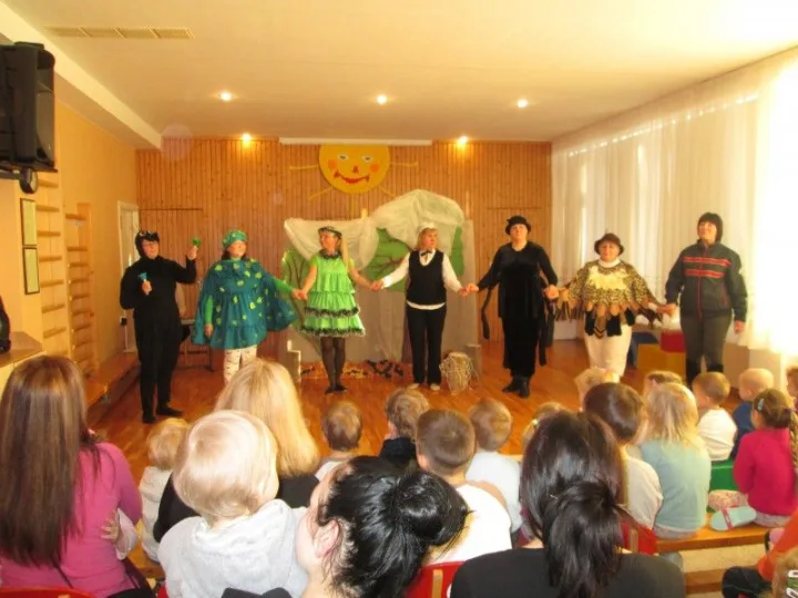 „Ąžuoliuko“ pedagogų dovana vaikams