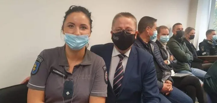 Angelų sargų dienos išvakarėse meras Šarūnas Vaitkus su klebonu Kęstučiu Balčiūnu apsilankė kurorto policijos komisariate (FOTO GALERIJA) – nuotrauka 1