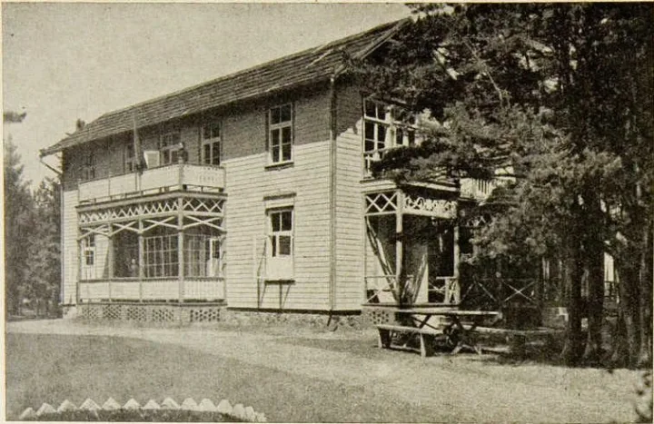 Karininkų ramovės vasarnamis Palangoje. 1935 m. nuotrauka iš Lietuvos karininkų laikraščio „Kardas“, 1935 m. liepos 1 d. Nr. 13(218) 286 p.