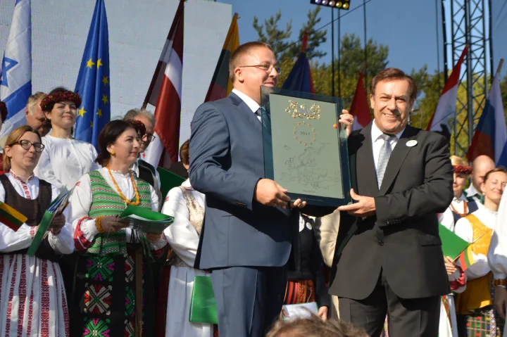 Baltų vienybės diena sugrąžino vasarą: tiestas tiltas tarp dviejų tautų – nuotrauka 3