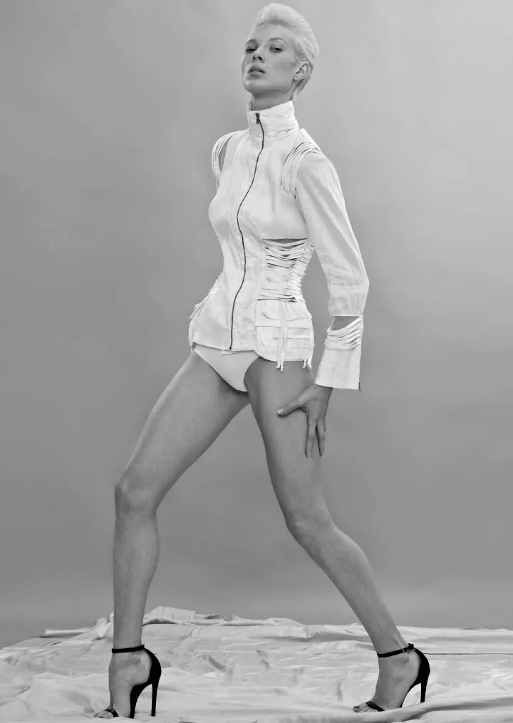 Ieva Šeškutė, modelis iš Palangos: „15 metų dirbti su Giorgio Armani – didelis pasiekimas. Bet aš nesijaučiu išskirtinė“ (VISAS STRAIPSNIS) – nuotrauka 1