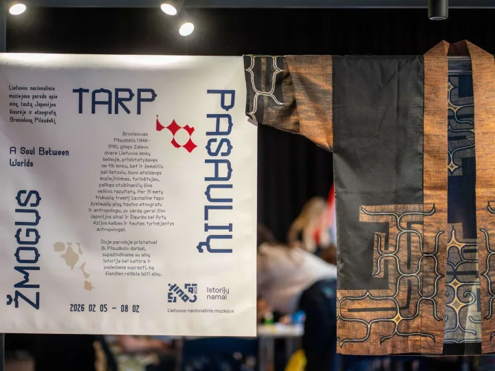 „Žmogus tarp pasaulių“: Palangoje pristatoma paroda  apie ainų tautą ir Bronislovą Pilsudskį – nuotrauka 1