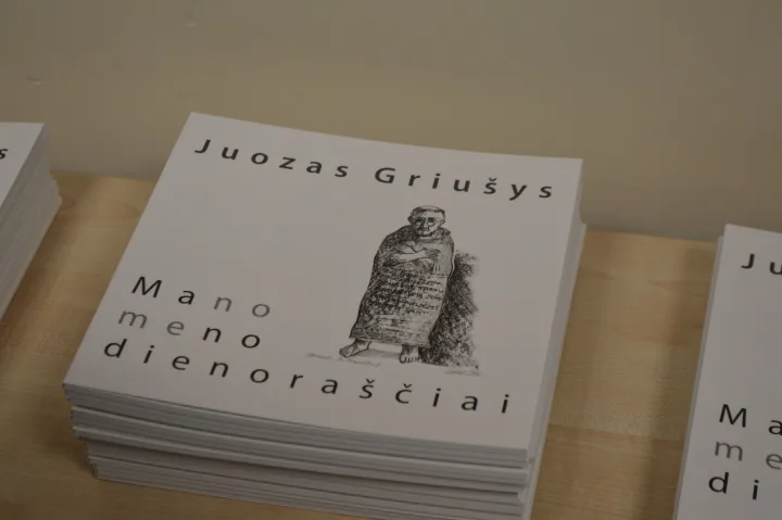 Išleistas kūrybos darbų katalogas „Mano meno dienoraščiai“ tapo gražia dovana kiekvienam.