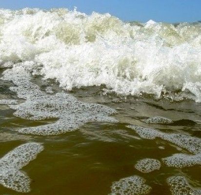 Būtingės Chario sapnus nuspalvina ir žvejų laiveliai Baltijoje