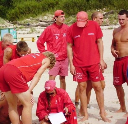 Jaunuoliams – gelbėtojų mokymai „Būk saugus vandenyje. Pirmoji pagalba skęstančiajam“