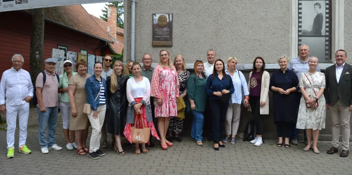 Atidengta memorialinė lenta, skirta prieš 200 metų Palangoje viešėjusiam Adomui Mickevičiui – nuotrauka 3