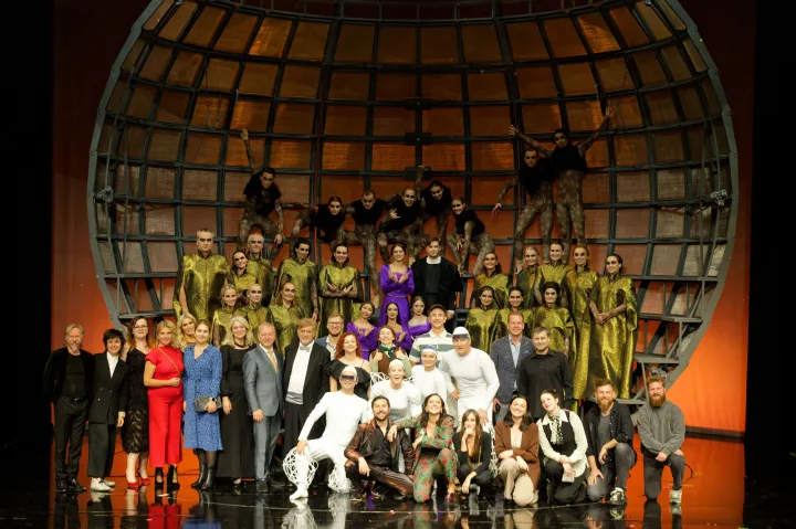 Klaipėdos valstybinis muzikinis teatras kartu su Philipo Glasso operos „Kelionė“ herojais drąsiai iškeliavo pasitikti savo ateities – nuotrauka 2