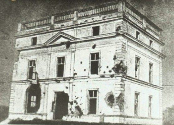 Per I-ąjį Pasaulinį karą vila gerokai nukentėjo.