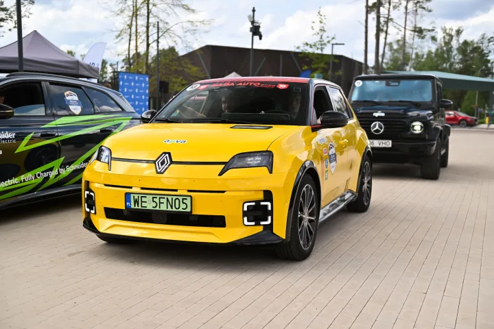 Elektromobilių varžybos „Ignitis ON: atrask Baltijos pajūrį!“ finišavo Pernu – pergales klasėse šventė „Porsche“, „Lynk & Co“,  „BMW“, „Audi“ ir „Tesla“ ekipažai – nuotrauka 3
