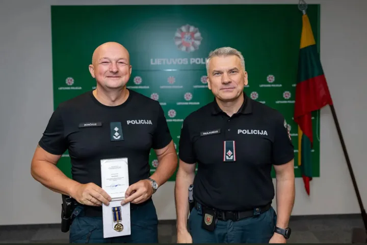 Palangos miesto policijos komisariato viršininkas Kęstutis Bončkus apdovanotas pirmojo laipsnio atminimo ženklu „Už ištarnautus metus“