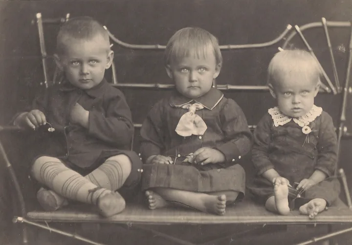 Stropaus vaikai Algirdas, Milda, Genutė.