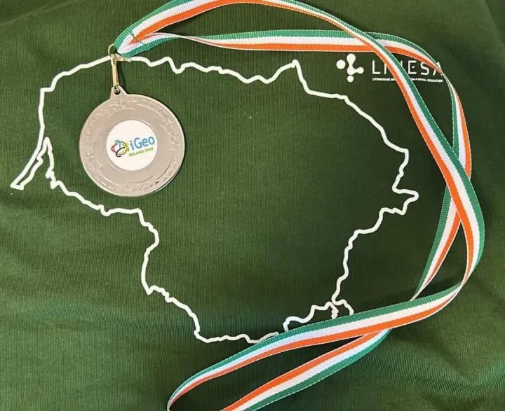 Gimnazistas Tomas Jak pasaulinėje geografijos olimpiadoje  Airijoje iškovojo ir Palangą parvežė sidabro medalį – nuotrauka 1