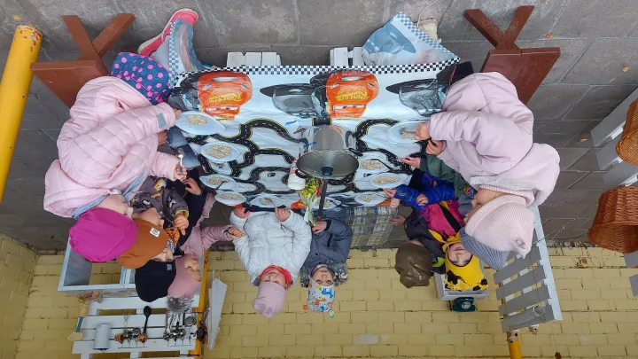 Sveikatinimo projektas „Obuoliukas – vitaminų kamuoliukas“ lopšelyje-darželyje „Gintarėlis“ – nuotrauka 2