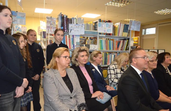 Džiugūs pokyčiai Palangos V. Jurgučio progimnazijoje – bibliotekos erdvės traukia jaunuosius skaitytojus – nuotrauka 4