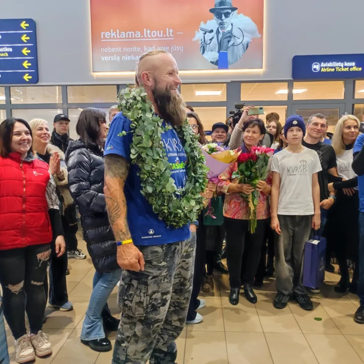 Drąsų keliautoją Aurimą Mockų gimtajame krašte pasitiko ir Palangos atstovai (FOTO GALERIJA) – nuotrauka 3