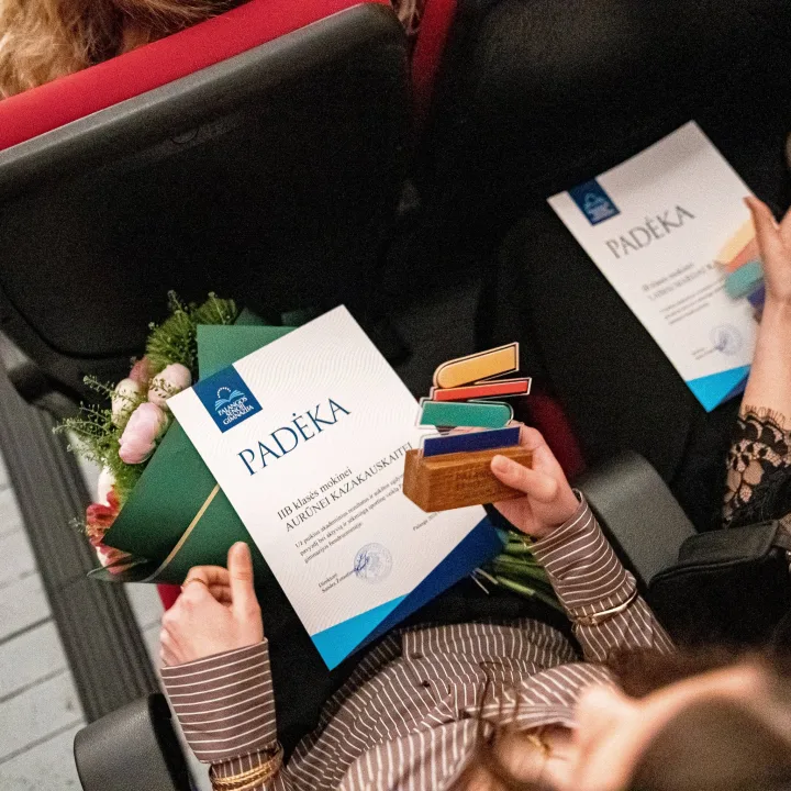Palangos senoji gimnazija pakvietė mokyklos ir viso kurorto bendruomenę į Padėkos vakarą (FOTO GALERIJA) – nuotrauka 4