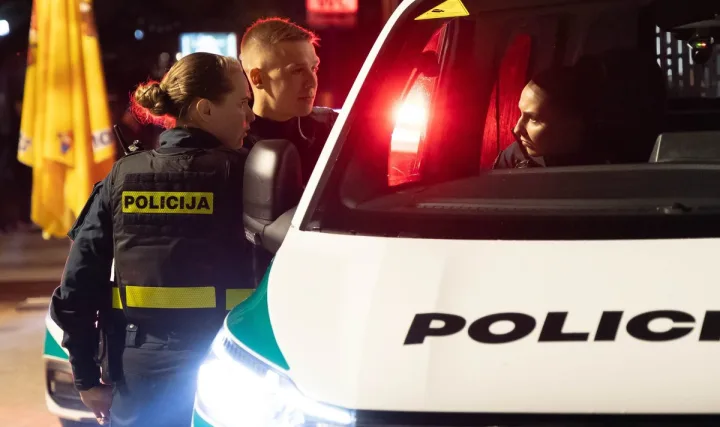 Naktinis policijos reidas Palangoje. FOTO: DAINIUS LABUTIS | DELFI
