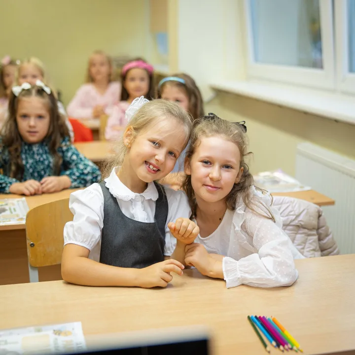 Kai beveik visa Lietuva mąžta, Palanga auga: šiemet – 86 mokiniais daugiau, trijose mokyklose steigiamos papildomos klasės, darželyje – nauja mažylių grupė – nuotrauka 4