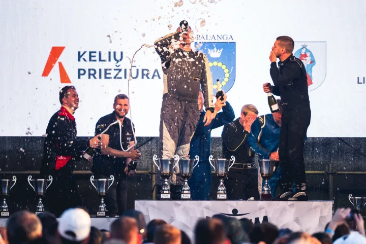 21-osios „Aurum 1006 km lenktynės“ Palangoje paneigė mitą - jas laimėjo ir pernai čia pergalę šventusi komanda – nuotrauka 9