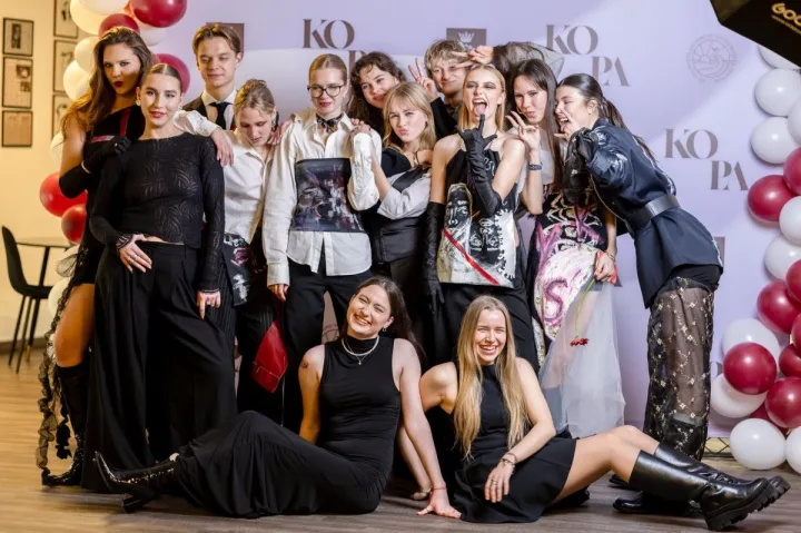 „Kopos“ dalyviai ir nominantai iš Palangos senosios gimnazijos.