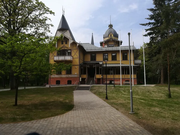 Sutvarkyta „Anapilio“ aplinka jau traukia žmonių dėmesį – nuotrauka 3