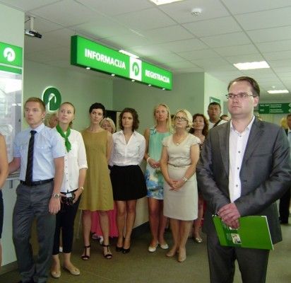 Klaipėdos teritorinės darbo biržos Jaunimo darbo centro skyriaus vedėjas P. Martinkėnas (dešinėje) pristatė JDC Palangoje atidarymo viziją, misiją, poreikį bei jaunimo situaciją Palangos darbo rinkoje.