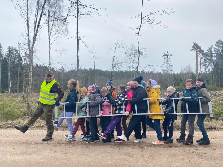 Šventosios mokiniai sveikino Palangą! – nuotrauka 1