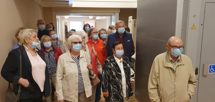 Meras Šarūnas Vaitkus susitiko su Palangos trečiojo amžiaus universiteto senjorais ir aprodė jiems medinę Kurhauzo dalį (FOTO GALERIJA) – nuotrauka 4