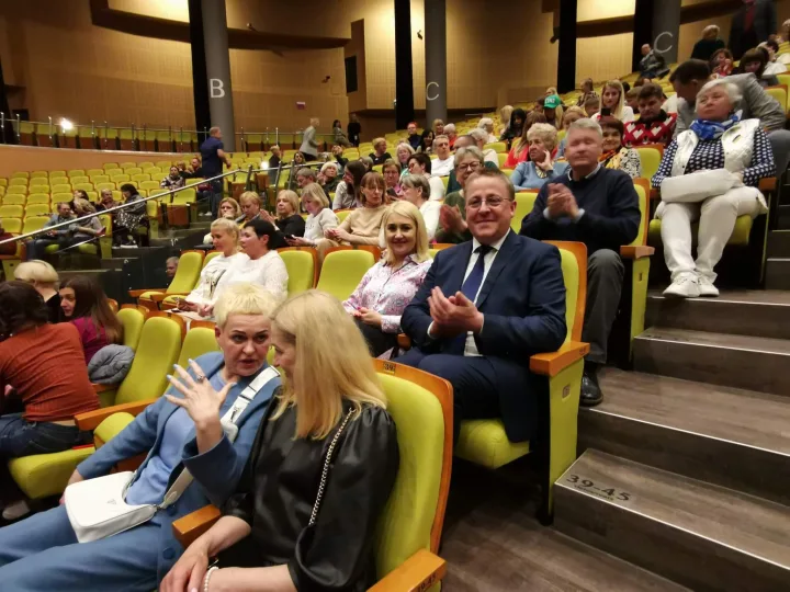 Charkivo nacionalinio akademinio operos ir baleto teatro baleto artistai ir orkestras Palangos Koncertų salėje surengė jaudinantį ir širdį veriantį pasirodymą (FOTO GALERIJA) – nuotrauka 3