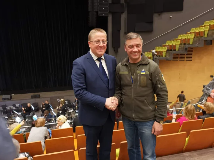 Charkivo nacionalinio akademinio operos ir baleto teatro baleto artistai ir orkestras Palangos Koncertų salėje surengė jaudinantį ir širdį veriantį pasirodymą (FOTO GALERIJA) – nuotrauka 2