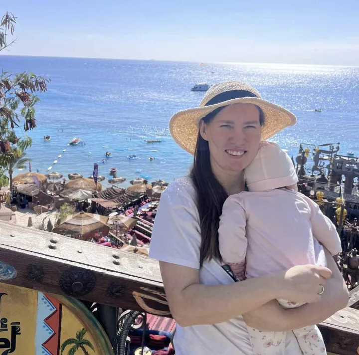 Egipto saulė kaitina, bet Šventosios ramybė traukia labiau – Monikos Jarulytės namuose skamba „Mama!“ ir „Baba!“ (FOTO GALERIJA) – nuotrauka 1
