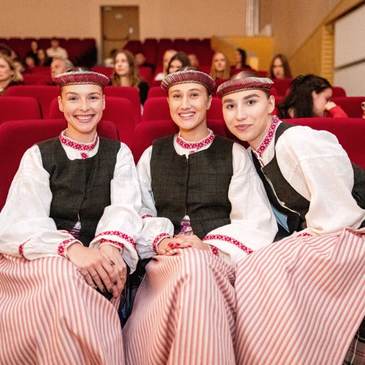 Palangos senoji gimnazija pakvietė mokyklos ir viso kurorto bendruomenę į Padėkos vakarą (FOTO GALERIJA) – nuotrauka 8
