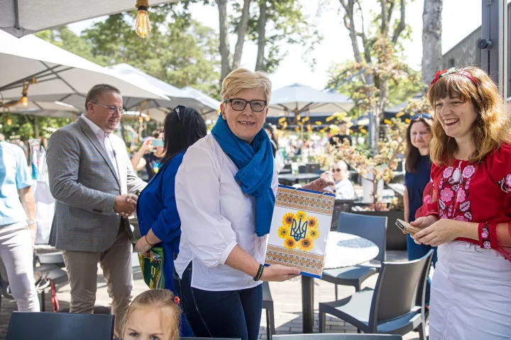 Neeilinė diena: Palanga kartu su Premjere Ingrida Šimonyte pasitiko vaikus iš kurorto miesto partnerio Ukrainoje – Bučos (NUOTRAUKŲ GALERIJA) – nuotrauka 17