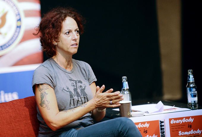 E. Ziff: „Anksčiau krūties vėžys ištikdavo vieną iš penkiolikos moterų, dabar – vieną iš šešių”. / Žmonės.lt nuotr.