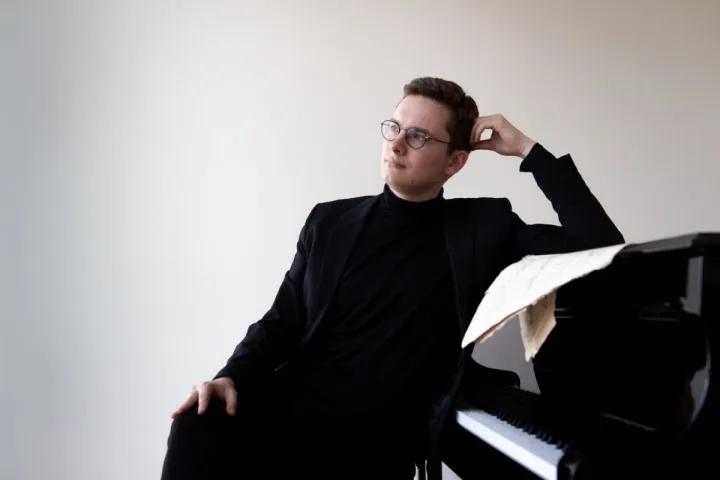 FORTEPIJONINĖS MUZIKOS REČITALYJE SKLEISIS GAMTOS IR ŽMOGAUS HARMONIJA