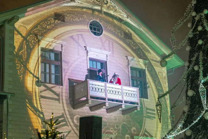 Palangoje pasklido kalėdinė nuotaika – kurortas įžiebė įspūdingą žaliaskarę (FOTO GALERIJA) – nuotrauka 8
