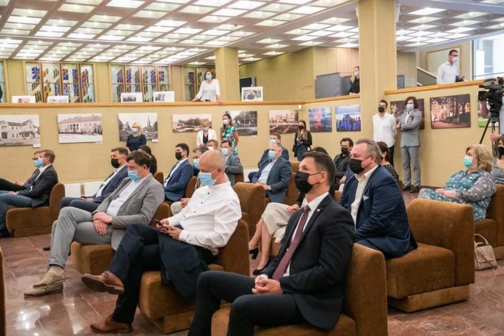 Seime nuotaikingai paminėtas Palangos grąžinimo Lietuvai 100-metis: unikali krašto istorija pristatyta sodria žemaičių tarme!(FOTO GALERIJA) – nuotrauka 5