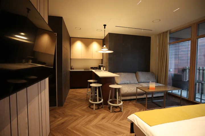 Nuo viešbučio administratoriaus iki pirmojo apartamentinio viešbučio Palangoje direktoriaus – Tomas Vanagas – nuotrauka 3